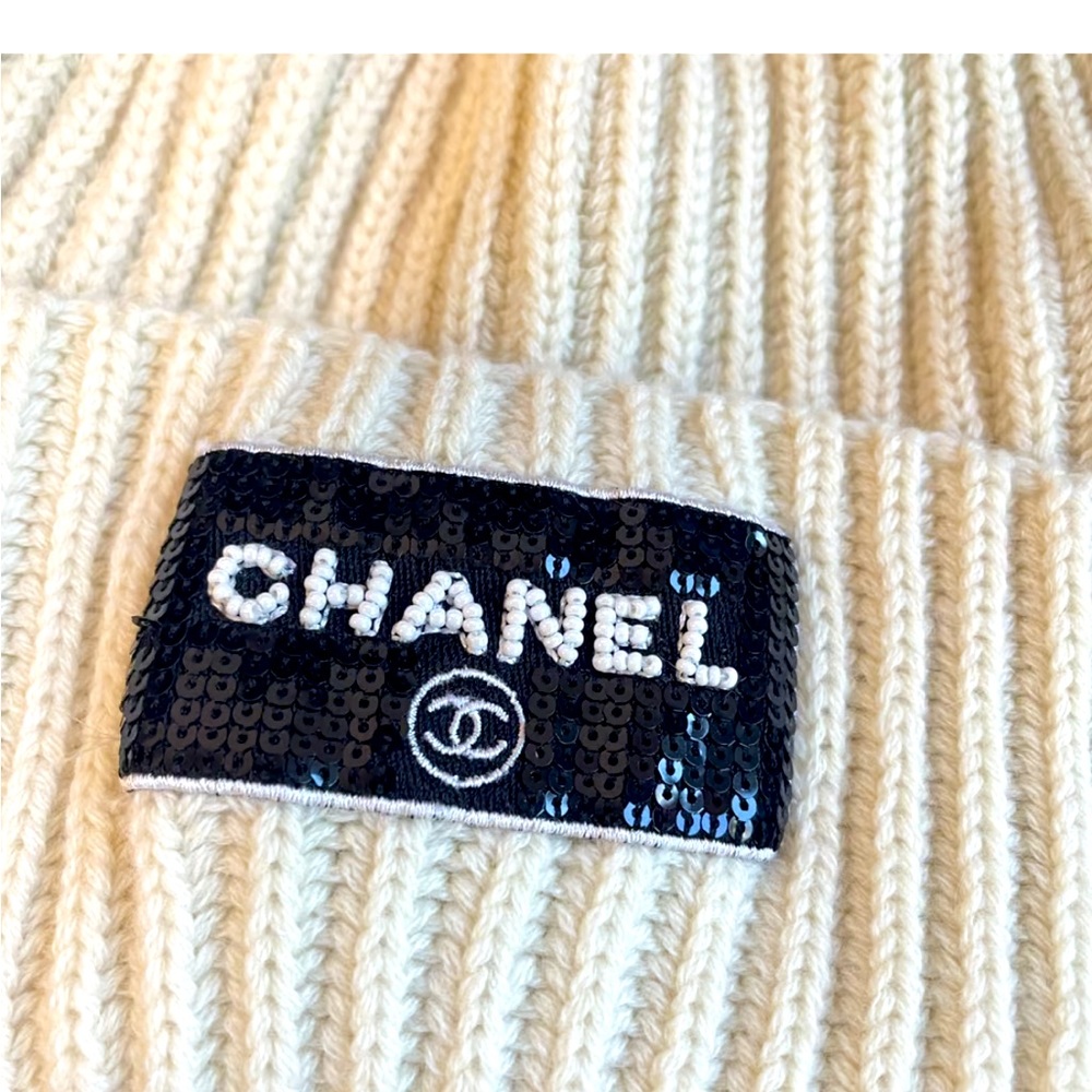 Cashmere Chanel Hat - Picture 3 of 4